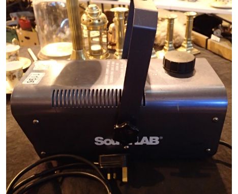Soundlab smoke effect machine, lacking accessories. Not available for in-house P&P, contact Paul O'Hea at Mailboxes on 01925 