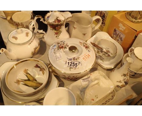 Collection of named ceramics to include Royal Albert, Royal Worcester and other examples. Not available for in-house P&amp;P,