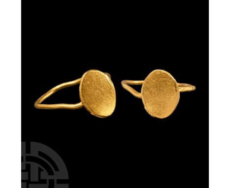 1st century B.C.-1st century A.D. With plain ellipsoid integral plaque and slender hoop. Cf. Chadour, A.B., Rings. The Alice 