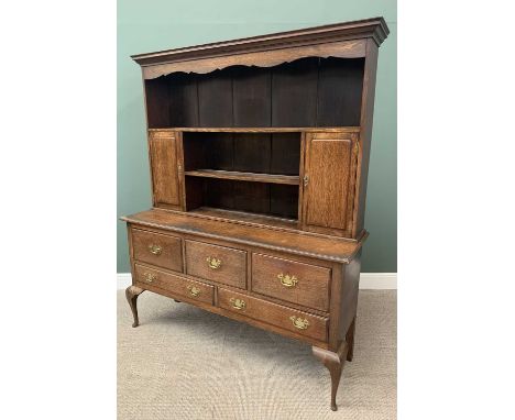 19th CENTURY SHROPSHIRE OAK DRESSER, the upper rack having wide backboards and shaped front frieze, single long shelf over tw