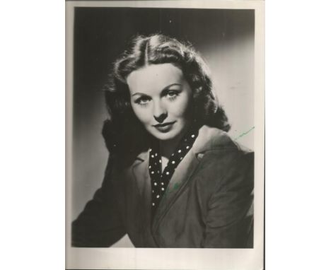 Jeanne Elizabeth Crain†signed 8 x 6 b/w portrait photo(May 25, 1925 ñ December 14, 2003) was an American actress whose career