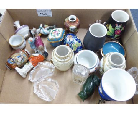 CERAMICS AND GLASS, MIXED LOT OF SMALL ITEMS-SEVRES STYLE BOX AND COVER, TWO PAIRS OF VASES, TWO INTAGLIO CUT ANIMAL ORNAMENT
