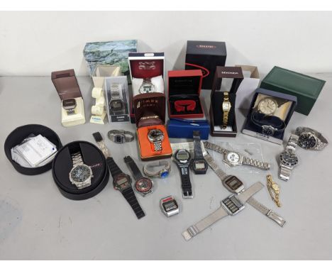 A mixed quantity of wristwatches to include vintage Casio watches, Braddon calculator, Seconda, Accurist and others together 