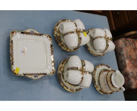 Early 20th century Fenton's of England forty piece tea service