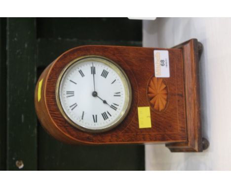 An Edwardian inlaid mahogany mantle clock, height 21 cm 