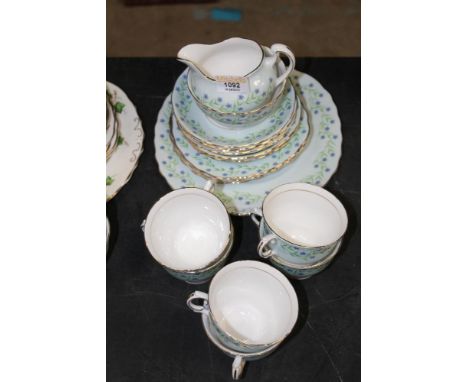 A Colclough bone china blue floral tea service (20 pieces). 