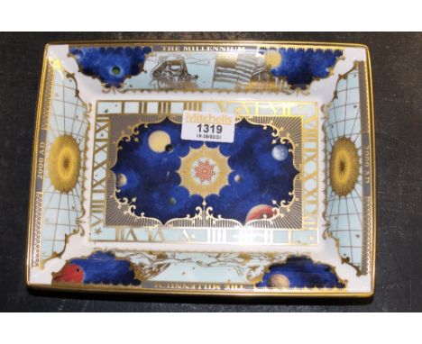 A Royal Worcester bone china Millennium rectangular dish, 22 cm x 17 cm 