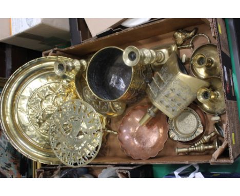 Box of brassware, circular brass tray, trivet, brass candlesticks, planter etc  