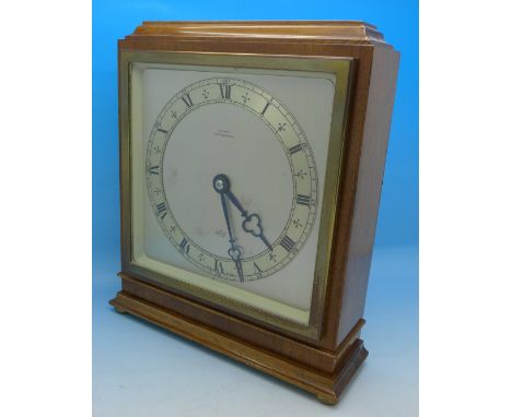 An Elliott mantel clock retailed by W.H. May, Nottingham, height 21.5cm