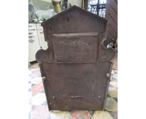 A 19th century cast iron fire grate in the aesthetic style with serpentine outline and column supports, 85 cm wide x 45 cm de