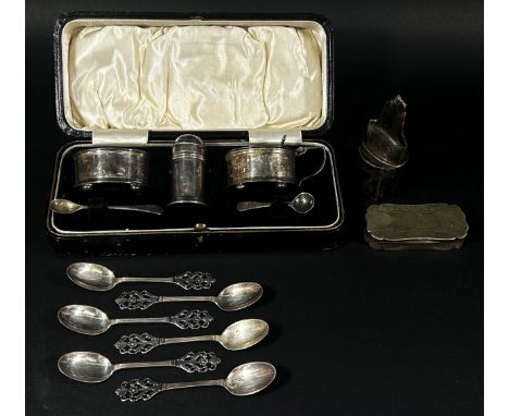 A Victorian silver snuff box, three piece silver condiment set (cased) six continental white metal teaspoons and a silver col