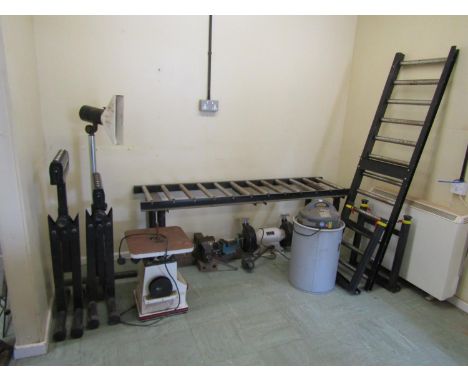 Two roller bars, vice, Axminster grinder, woodstar extractor, etc 