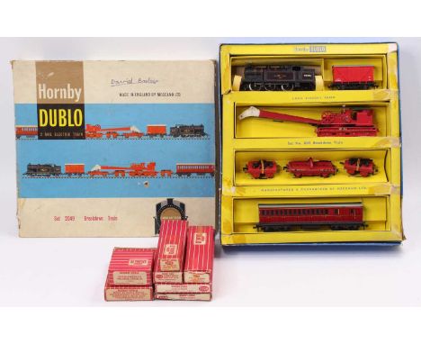 Hornby-Dublo 2-rail items: No.2049 Breakdown set comprising 0-6-2 tank loco BR lined black no.69550, coal in bunker, gloss cr
