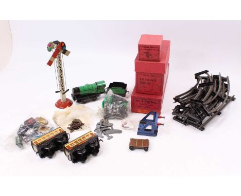 Small mixed collection of Hornby 0-gauge items: No.2 Loading gauge (VG) (BE); No.2 lattice post signal, yellow distant arm, g