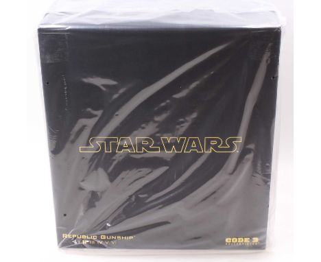 A Code 3 Collectibles No. 15019 limited edition display model of a Star Wars Episode 2 Republic Gunship complete with additio