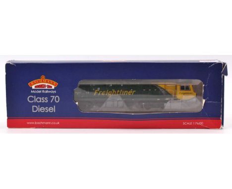 Bachmann Branchline 31-587DC, Class 70 diesel, ‘Freightliner’ green &amp; yellow livery (E) Box torn (BF)