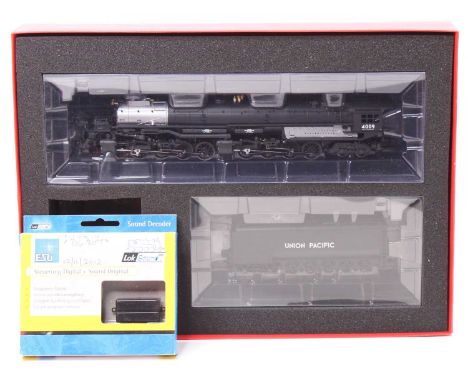 HR2357 Rivarossi HO scale Big Boy Union Pacific heavy steam loco &amp; tender, 4-8-8-4 running number 4009. Fitted with sound