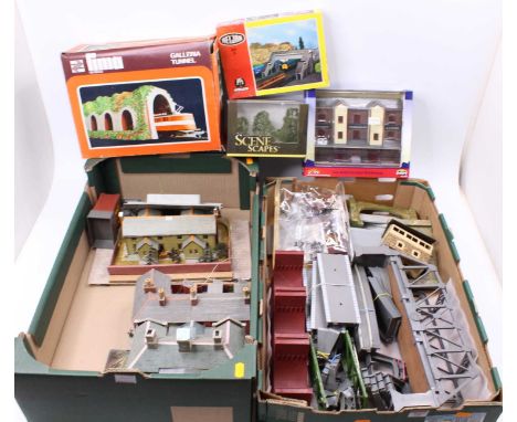 Three trays of scenic accessories for 00-gauge: girder bridge, tunnel mouths, viaducts, Galleria Tunnel; Bachmann Sycamore tr
