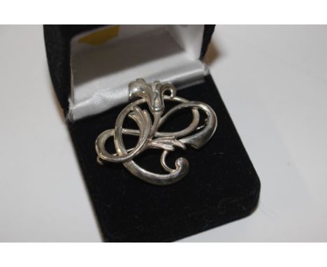 A Sterling silver Art Nouveau style brooch