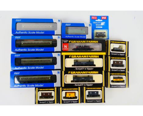 Dapol - Peco - Graham Farish - A boxed group of 15 N gauge freight and passenger rolling stock items. Lot includes Graham far
