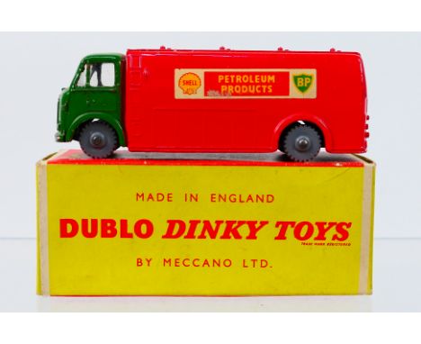 Dinky Dublo - A boxed Dinky Dublo #070 AEC Mercury Tanker Shell / BP. The model with green cab and windows with red tanker, h