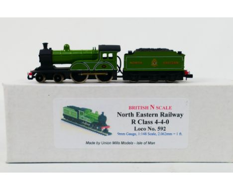 Union Mills Models - A boxed Union Mills Models N gauge R Class 4-4-0 steam locomotive and tender Op.No.592 in North Eastern 