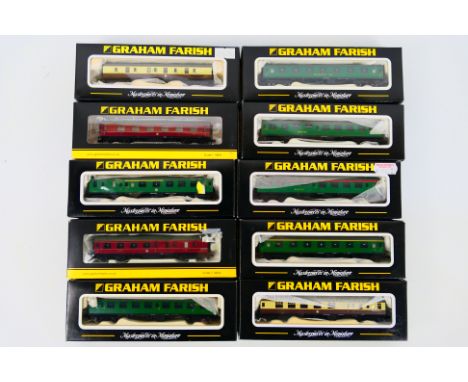 Graham Farish - A rake of 10 boxed N gauge passenger coaches from Graham Farish. Lot includes 374-029 Mk.I BG Full Brake in C
