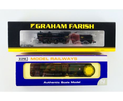 Graham Farish - Dapol - Two boxed N gauge steam locomotives and tenders. Lot includes Graham Farish 372-077 Class B1 4-6-0 Op