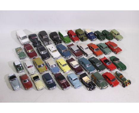 Vanguards - Oxford - Brumm - Corgi - 41 x unboxed cars in 1:43 scale including Vauxhall PA Cresta, Armstrong Siddeley, Rover 