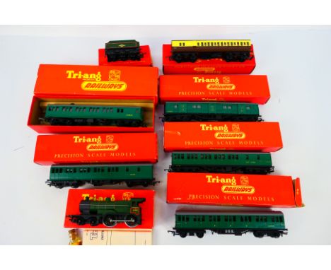Triang - A boxed Triang OO gauge steam locomotive with a group of boxed Triang rolling stock. Lot includes Triang R350 4-4-0 