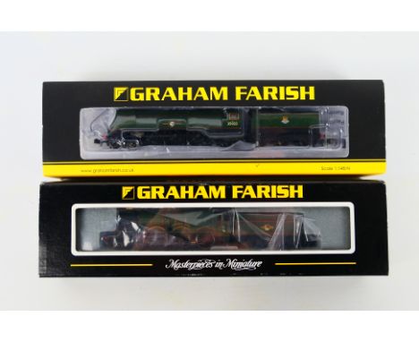 Graham Farish - Two boxed N gauge steam locomotives and tenders from Graham Farish including, Graham Farish 372-026 Castle Cl