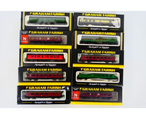 Graham Farish - A rake of 10 boxed N gauge coaches from Graham Farish. Lot includes 0773 Mk1 BG gangway full brake in BR (SR)