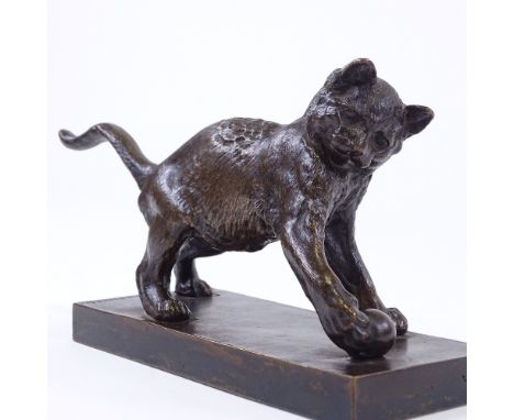 Julius Heinrich Hahnel (1823 - 1909), patinated bronze sculpture, cat playing with a ball, signed on the plinth, plinth lengt