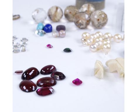 Jeweller's small spares and repairs loose gem stone collection, including diamonds, garnets, moonstone, ruby, sapphire, pearl