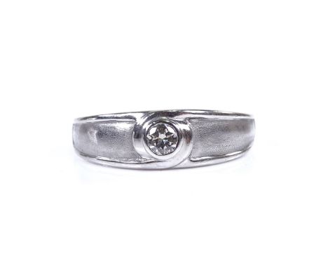 A 9ct white gold 0.12ct solitaire diamond ring, setting height 6.2mm, size Q, 2.3gVery good original condition, diamond is br