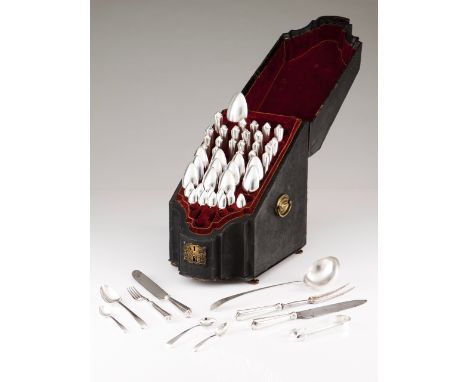 A D. Maria (1777-1816) cutlery box  Galouchat lined wood with scalloped decoration, red velvet lined interior with gilt trimm