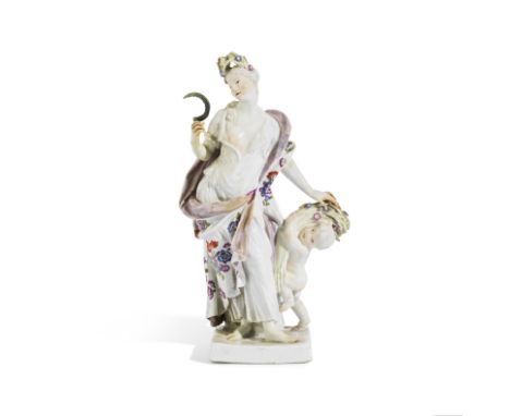 Grande statuette en porcelaine de Meissen représentant une allegorie de l'Été, circa 1750A Meissen large allegorical figure o