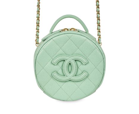 CHANEL CAVIAR SMALL VANITY CASE BAGCondition grade A.Featured in Chanel's Spring/Summer 2023 Seasonal Collection. Green quilt