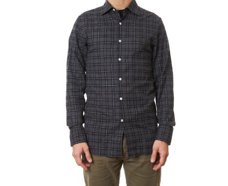 NO RESERVE DUNHILL MEN’S GREY CHECKERED SHIRTCondition grade A-.Size S. 97cm chest, 76cm length, 66cm sleeve length. Grey and