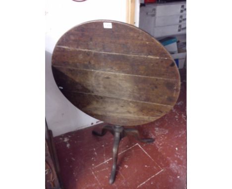 Early oak tripod table