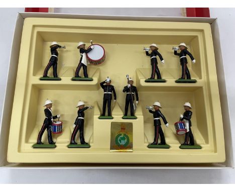 A BOXED BRITIANS THE ROYAL MARINE DRUM AND BUGLE TEN PIECE MODEL SOLDIER SET -  NUMBER 7204 
