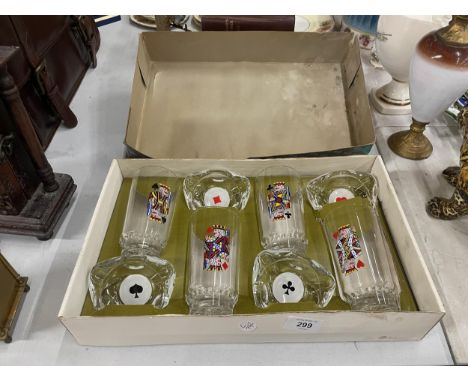 A BOXED VINTAGE SET OF 'BRIDGE' GLASSWARE TO INCLUDE PLAYING CARD THEMED TUMBLERS AND ASHTRAYS 