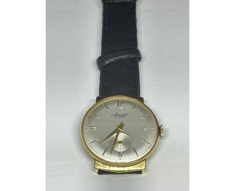AN ACCURIST 21 JEWEL GOLD PLATED VINTAGE WRIST WATCH SEEN WORKING BUT NO WARRANTY WITH PRESENTATION BOX 