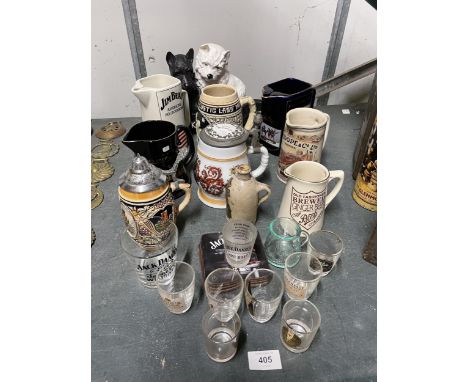 A QUANTITY OF BREWERY RELATED ITEMS TO INCLUDE BRANDED WATER JUGS, BLACK AND WHITE SCOTCH WHISKY ADVERTISING PLINTH, SHOT GLA
