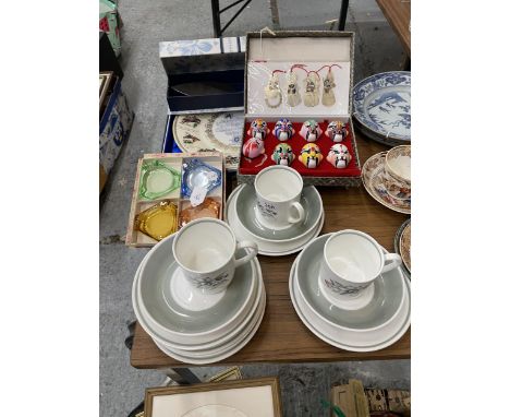 THREE SUSIE COOPER CUPS, SAUCERS AND SIDE PLATES, CABINET PLATE, MINIATURE WALL MASKS, SERVING SET, ETC 