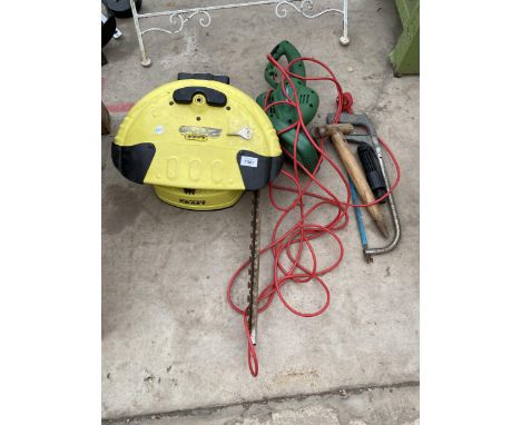 AN ASSORTMENT OF TOOLS TO INCLUDE AN ELECTRIC HEDGE TRIMMER AND PRESSURE WASHER ATTATCHMENTS ETC 