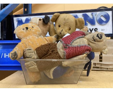 FIVE VINTAGE TEDDIES TO INCLUDE FIVE FROM 1950'S AND ONE FROM 1930'S 