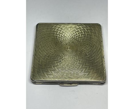 A HALLMARKED LONDON SILVER COMPACT 