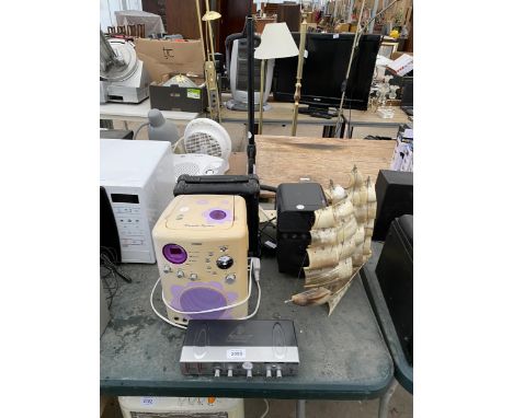 AN ASSORTMENT OF ITEMS TO INCLUDE A KARAOKE SYSTEM, A SPEAKER AND AN AMPLIFIER ETC 