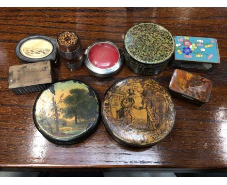 Collection patch and snuff boxes etc, including lacquer and treen